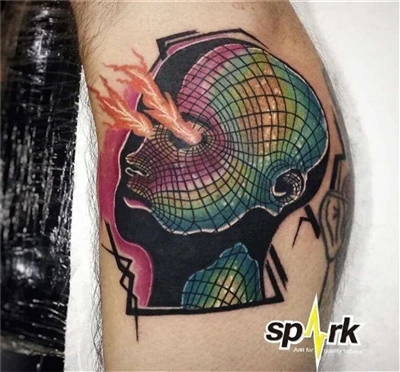 tatoueur huit