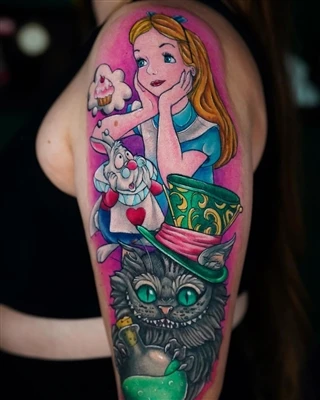 Les tatouages ​​​​colorés gagnent en popularité