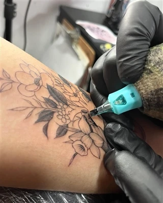 Les tatouages ​​affectent-ils la capacité de ma peau à se sentir toucher ou t...