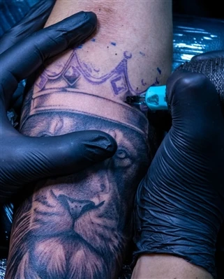 Les tatouages ​​peuvent-ils servir de symbole d'émotion (comme commémorer des...