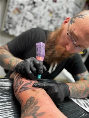 Quelle signification religieuse et sociale unique la culture de tatouage des ...