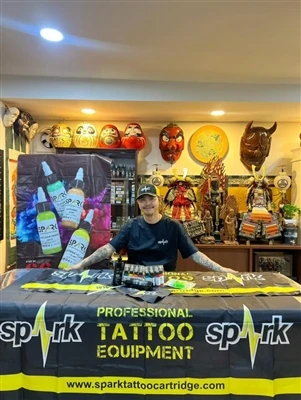 SPARK Ink annonce un partenariat avec le célèbre tatoueur thaïlandais Bamboo ...